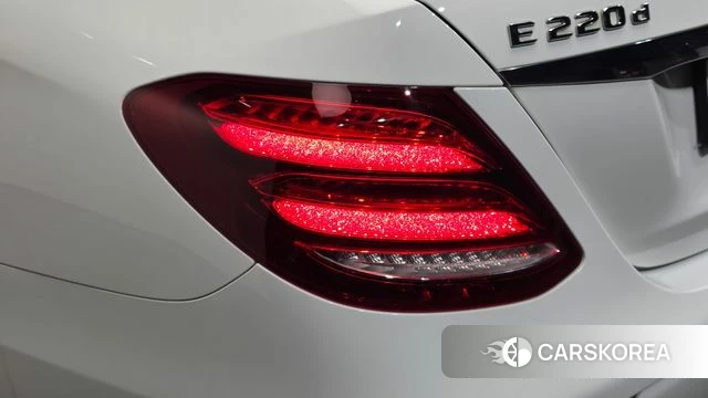 Mercedes-Benz E-Class W213 id 4737642 из Кореи 15