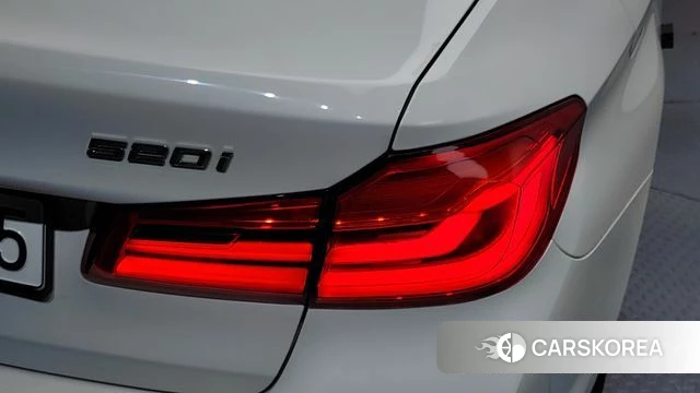 BMW 5 Series (G30) id 4625857 из Кореи 15