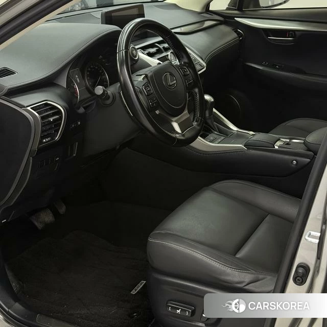 Lexus NX id 4259230 из Китая 15