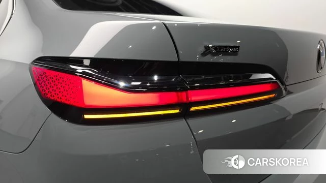 BMW 7 Series (G70) id 4681486 из Кореи 15