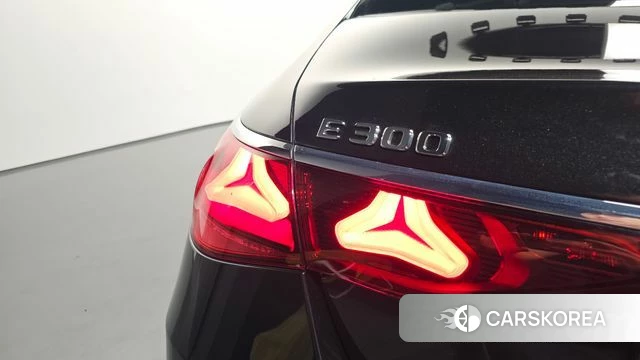 Mercedes-Benz E-Class W214 id 4533167 из Кореи 15