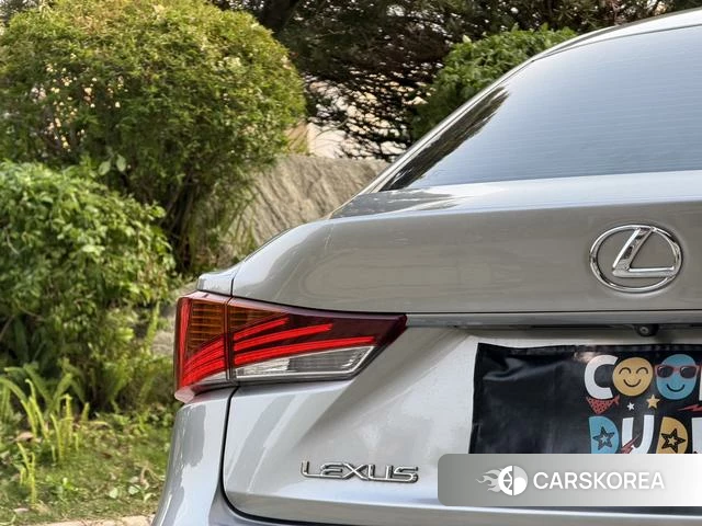 Lexus IS id 3888961 из Китая 15