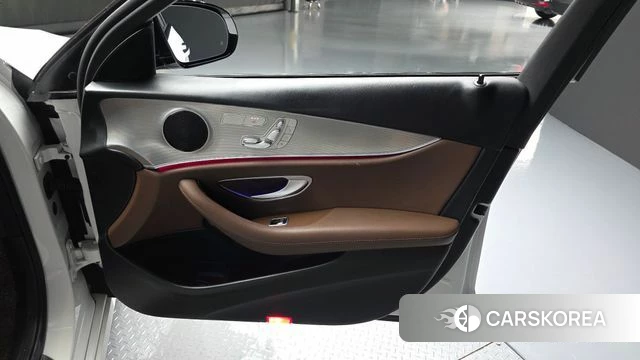 Mercedes-Benz E-Class W213 id 4637544 из Кореи 15