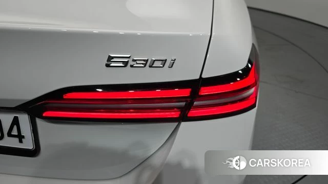 BMW 5 Series (G60) id 4527580 из Кореи 15