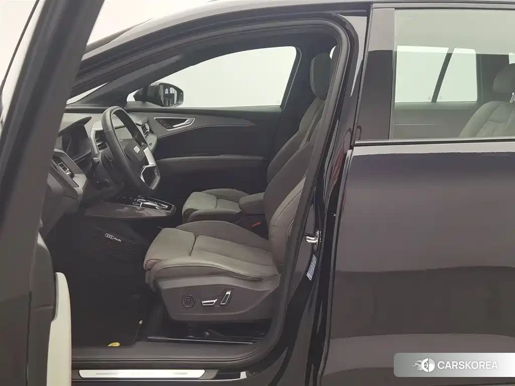 Audi Q5 e-tron id 4547556 из Китая 15