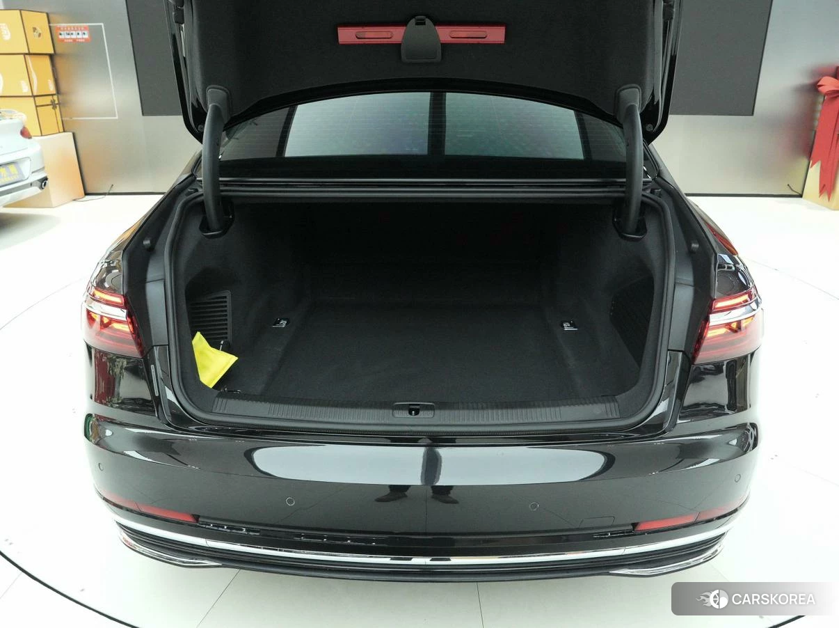 Audi A8 id 4420311 из Китая 15