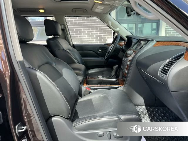 Infiniti QX80 id 4239433 из Китая 15