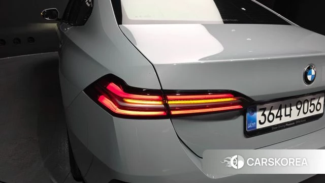 BMW 5 Series (G60) id 4833989 из Кореи 15