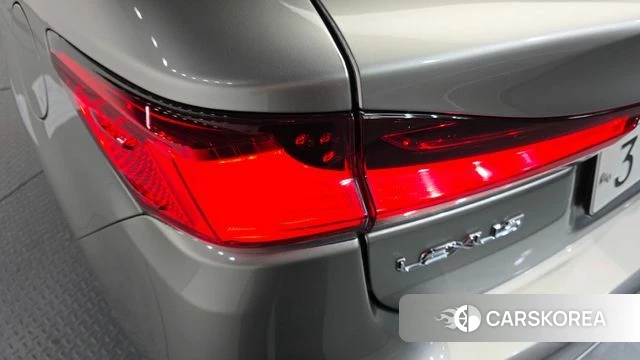 Lexus CT200h id 4371899 из Кореи 15