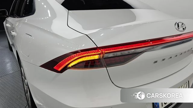 Hyundai The New Grandeur IG Hybrid id 4429560 из Кореи 15