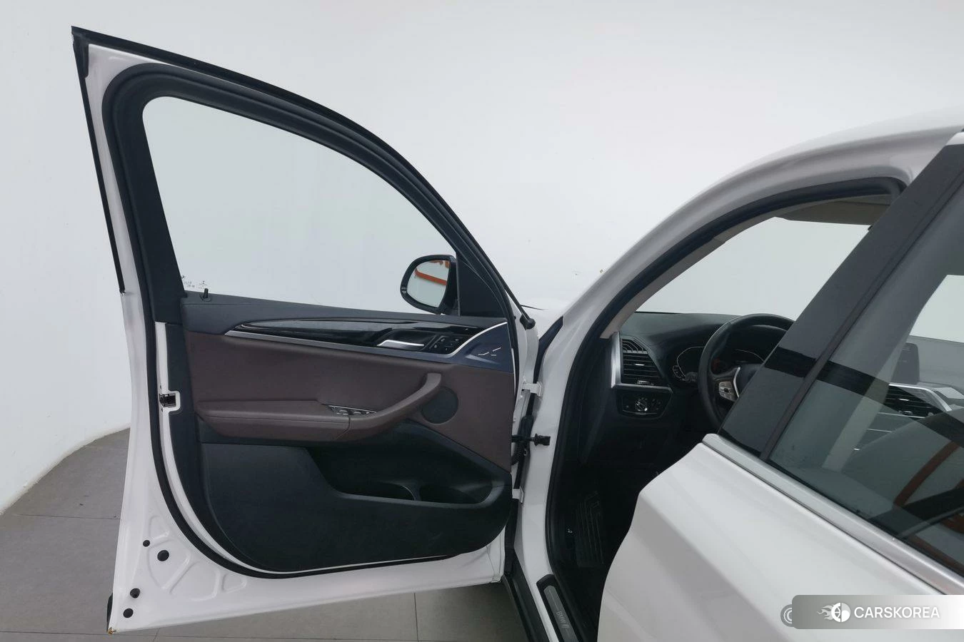 BMW iX3 id 4479227 из Китая 15