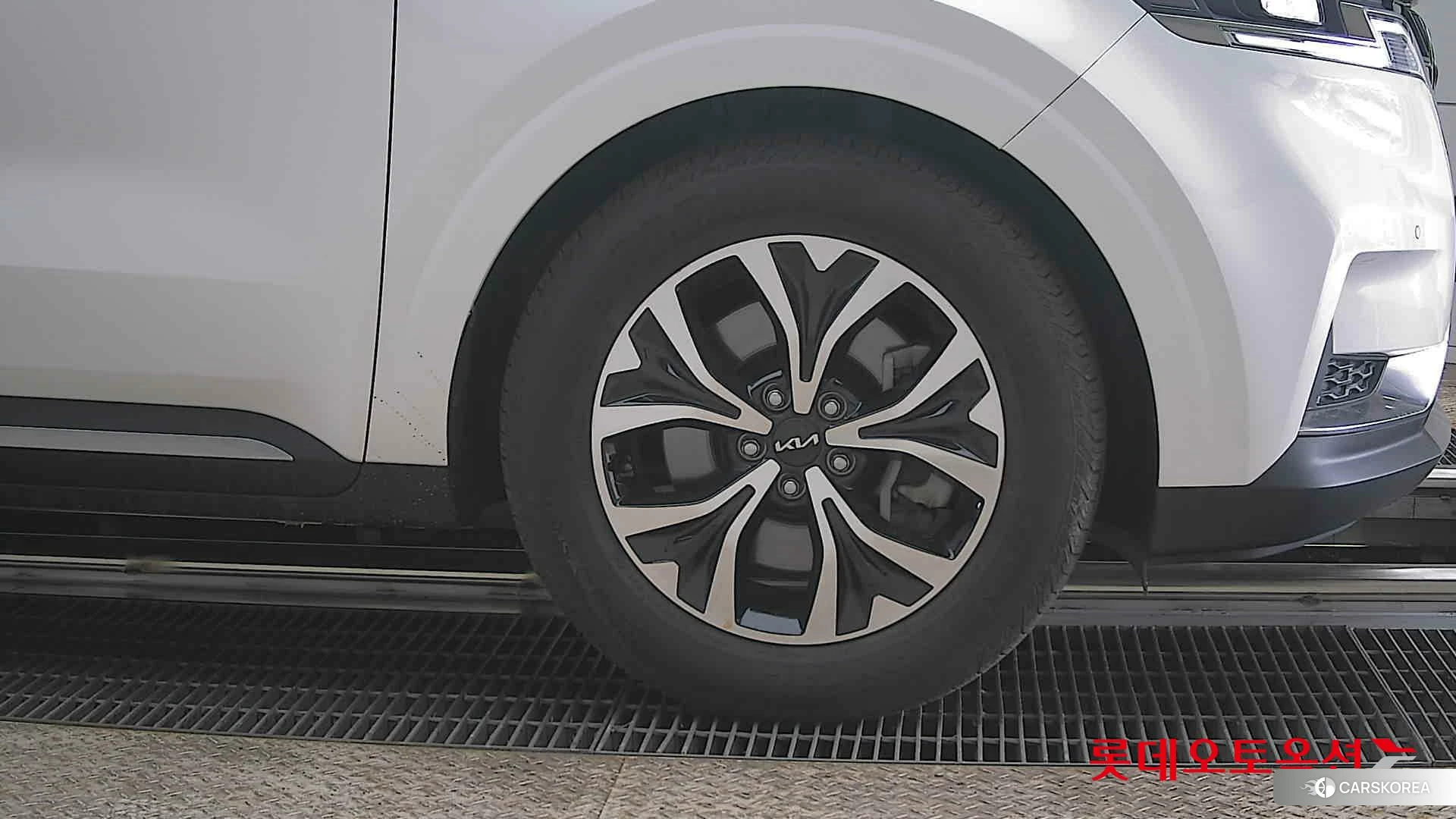 Kia Carnival id 3875767 из Кореи 15