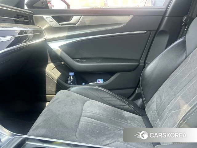 Audi A6L id 4266037 из Китая 15