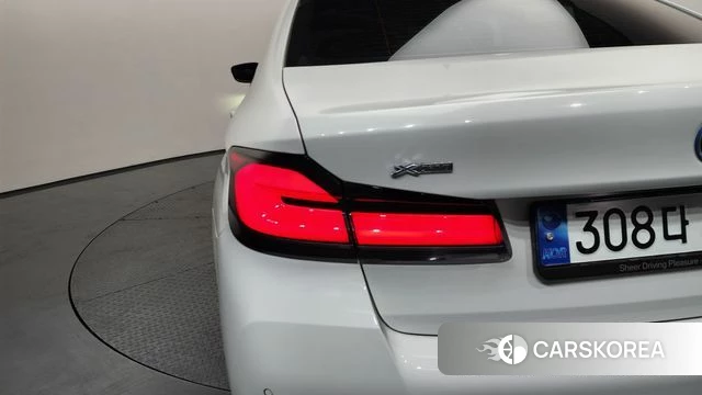 BMW 5 Series (G30) id 4195439 из Кореи 15