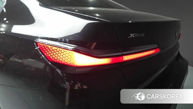 BMW 7 Series (G70) id 4375532 из Кореи 15
