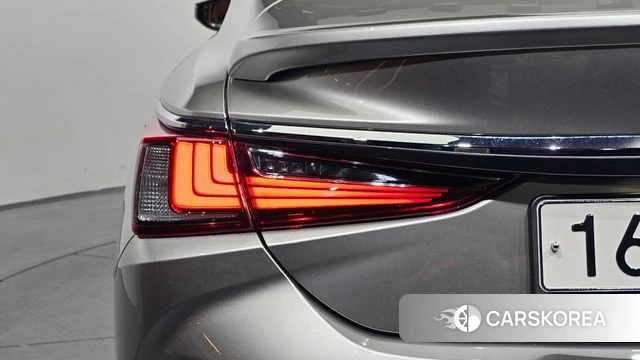 Lexus ES300h 7th generation id 4381829 из Кореи 15