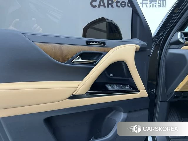Lexus LX id 4263375 из Китая 15