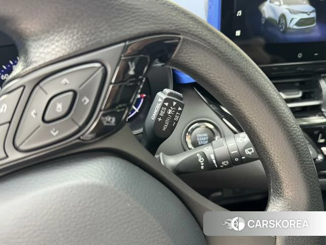 Toyota C-HR id 4263754 из Китая 15