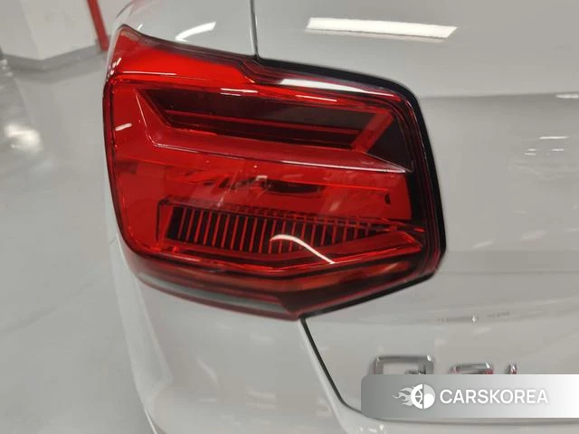 Audi Q2L id 4314471 из Китая 15