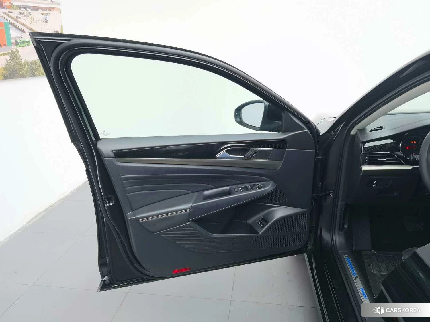 Volkswagen Passat PHEV id 4487216 из Китая 15
