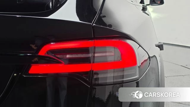 Tesla Model X id 4783717 из Кореи 15