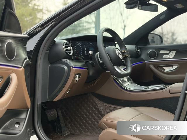 Mercedes-Benz E-class id 4260511 из Китая 15