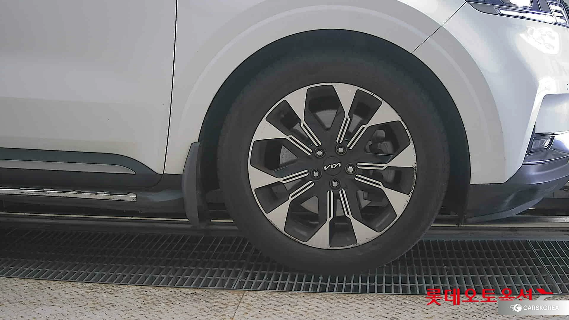 Kia Carnival id 4498448 из Кореи 15