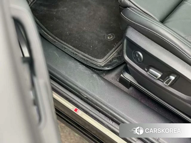Audi Q5L id 4328578 из Китая 15