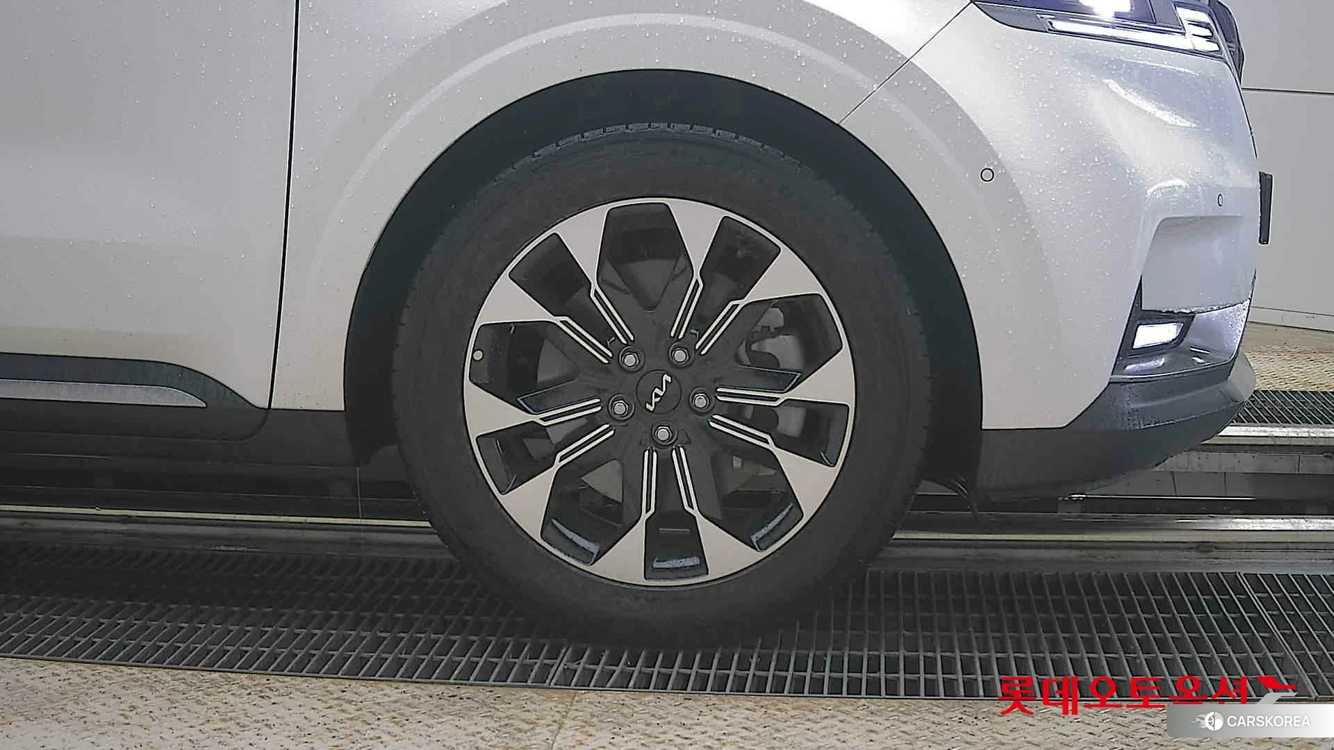 Kia Carnival id 4352373 из Кореи 15