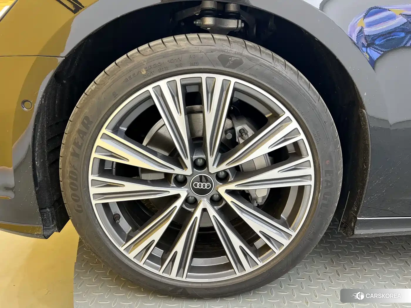 Audi A6L id 4680736 из Китая 15