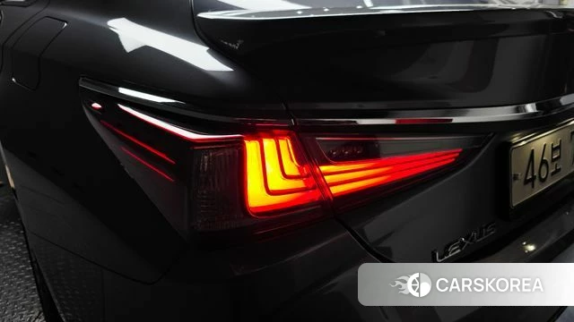 Lexus ES300h 7th generation id 4310688 из Кореи 15