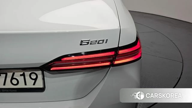 BMW 5 Series (G60) id 4533686 из Кореи 15
