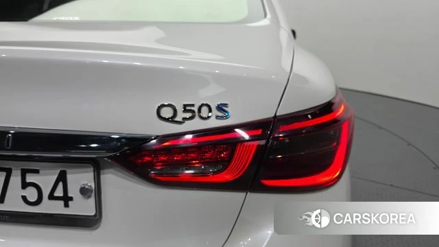 Infiniti Q50 id 4568664 из Кореи 15