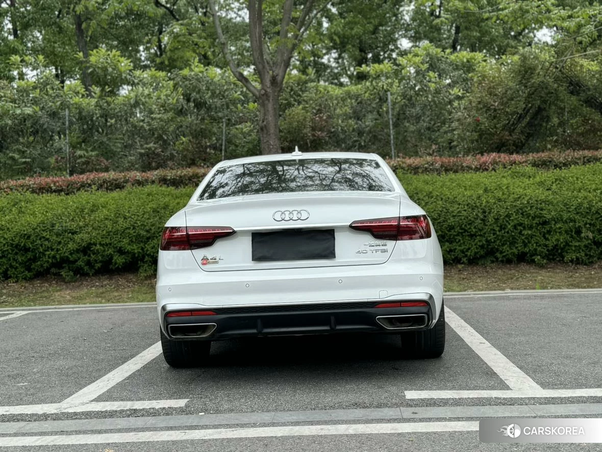 Audi A4L id 4512361 из Китая 14