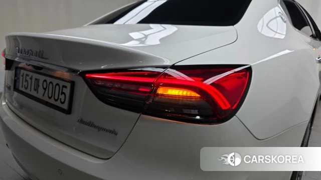 Maserati Quattroporte id 4459296 из Кореи 15