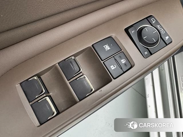 Lexus ES id 4367476 из Китая 15