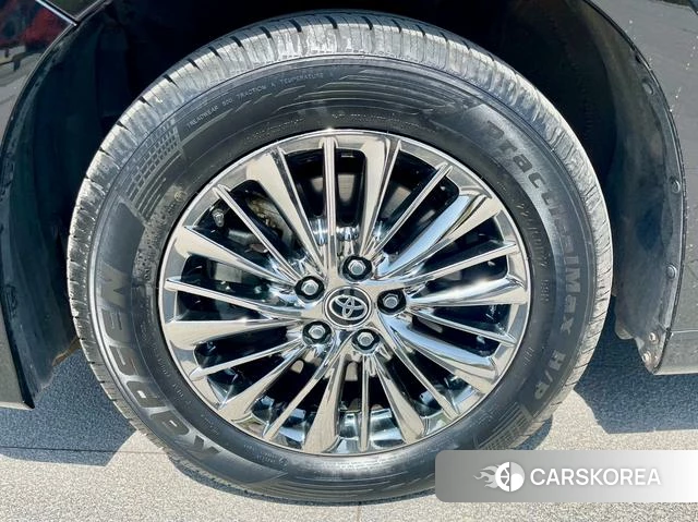 Toyota Elfa id 4271977 из Китая 15