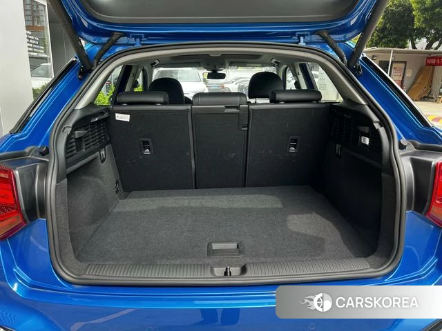 Audi Q2L id 4261769 из Китая 15