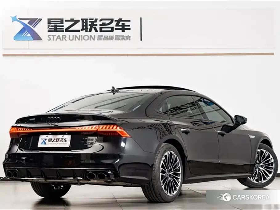 Audi A7L id 4545727 из Китая 15
