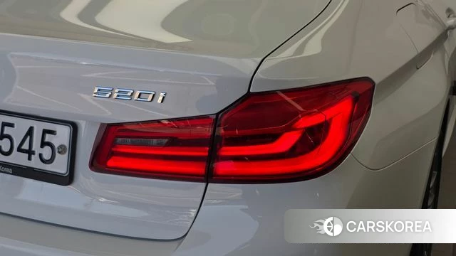 BMW 5 Series (G30) id 4864930 из Кореи 15