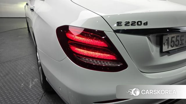 Mercedes-Benz E-Class W213 id 4424638 из Кореи 15