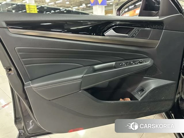 Volkswagen Passat id 4265854 из Китая 15