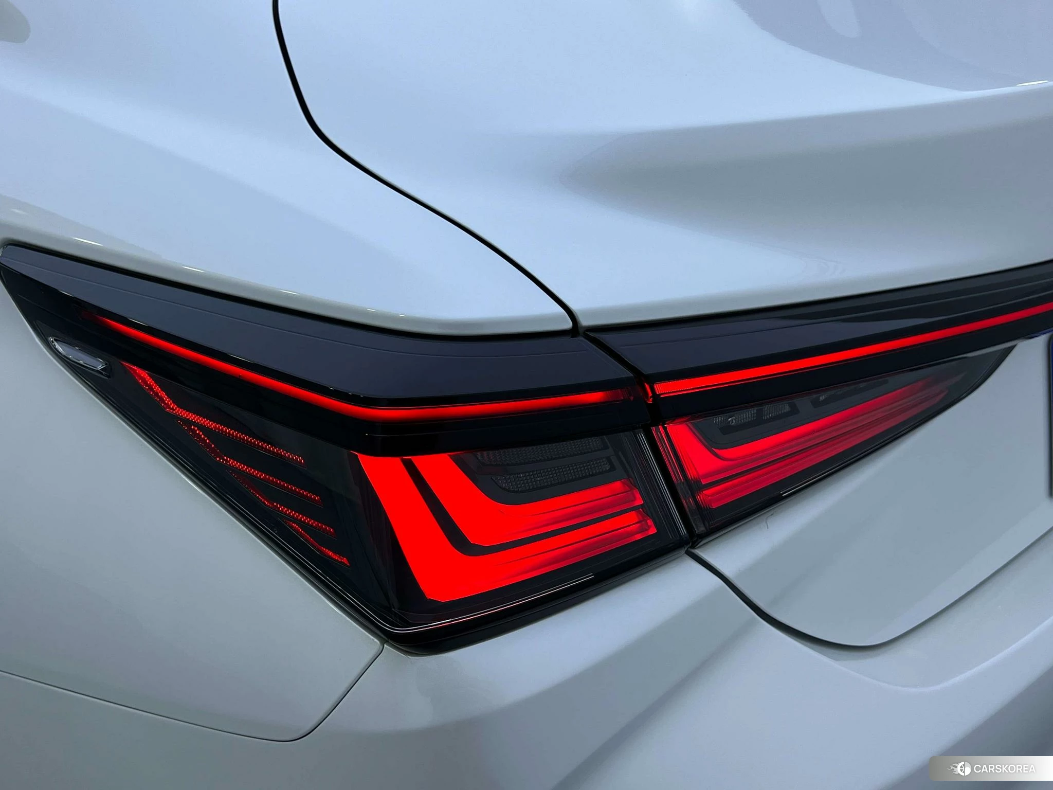 Lexus ES id 4452488 из Китая 15