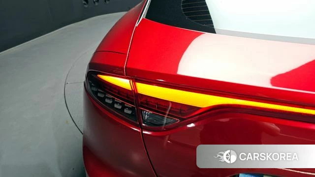 Kia Stinger Meister id 4338705 из Кореи 15