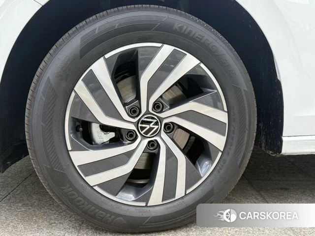 Volkswagen Bora id 4359202 из Китая 15