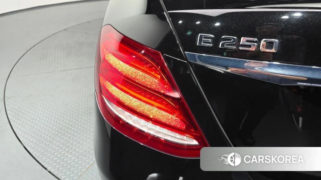 Mercedes-Benz E-Class W213 id 4657815 из Кореи 15