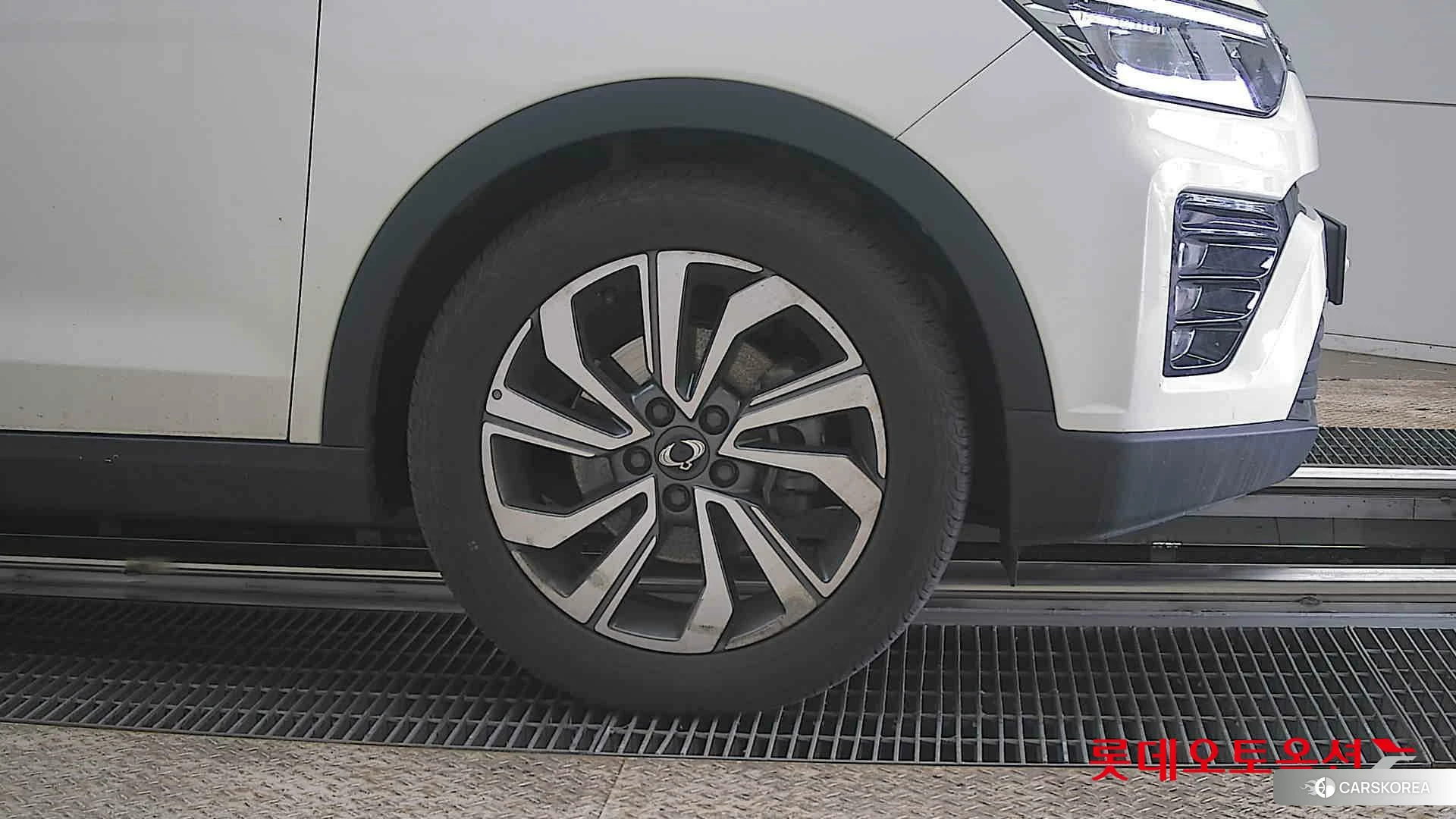 SsangYong Tivoli id 3869458 из Кореи 15