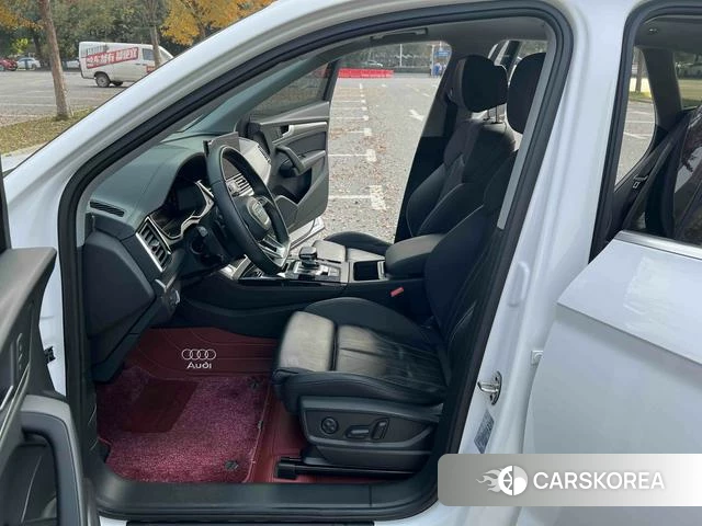Audi Q5L id 4298021 из Китая 15