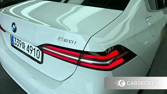 BMW 5 Series (G60) id 4375564 из Кореи 15