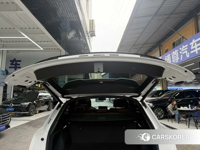Audi Q5L id 4272828 из Китая 15